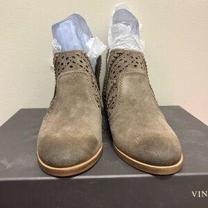 Vince Camuto tan soft short booties. Zipper in back.